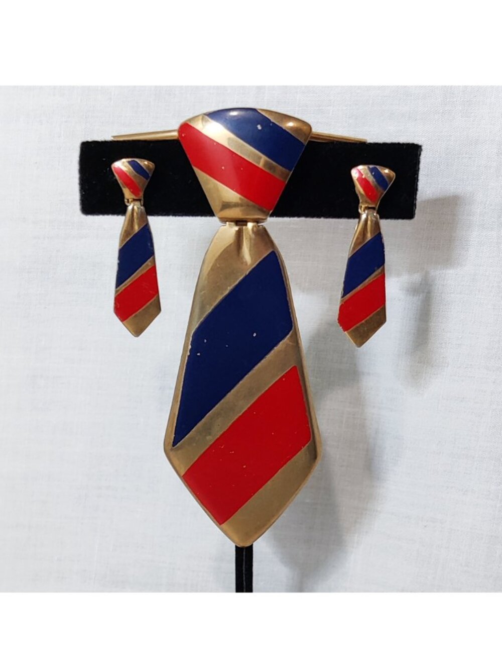 1950s Figural Signed Alice Jewelry Necktie Red Blue Enamel Collar Pin Earrings